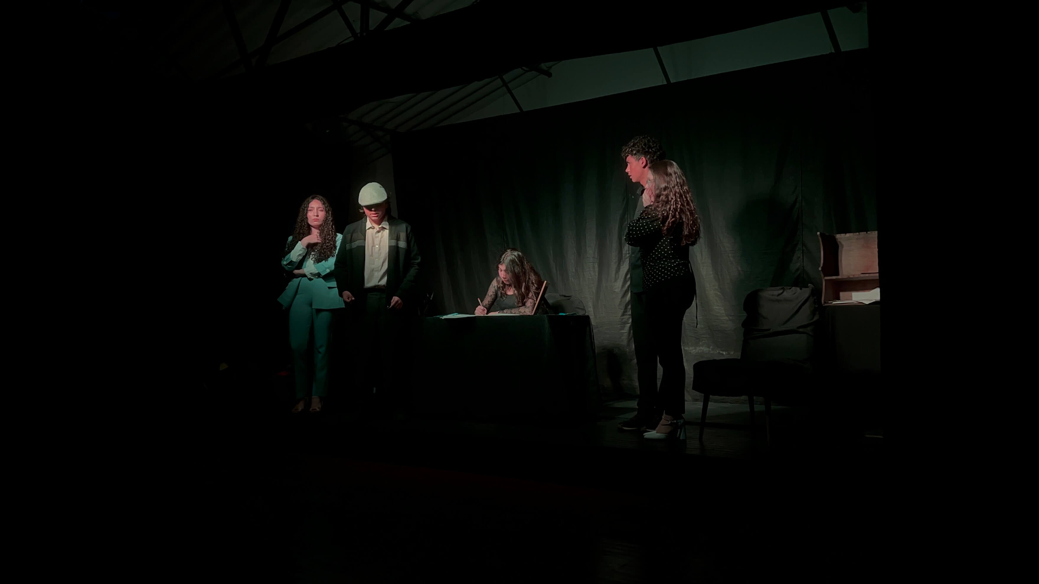 Noche de Teatro Refous